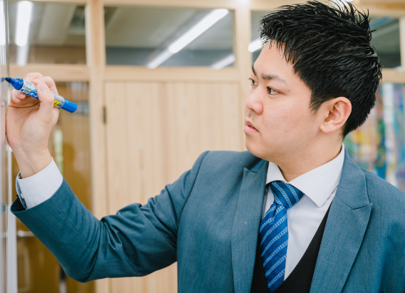 採用に特化したWEB・LP制作