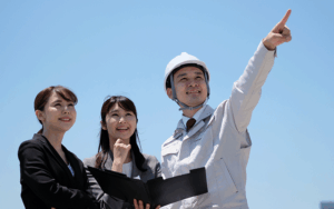 転職を成功して笑顔な人々